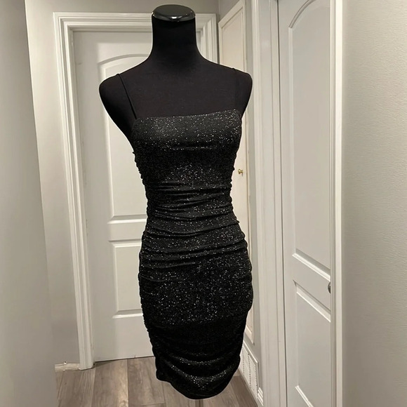 New*Princess Polly Black Simmering Ruched Bodycon Mini Dress 6 - Picture 2 of 15